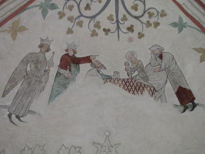 De Hellige Tre Konger er i Højby Kirke afbildet med samme frisurer og kroner, som en konge afbildet i Undløse Kirkepå Midtsjælland. Det viser, at kalkmalerierne er malet af et hidtil ukendt malerværksted, som nu har fået navnet Højbyværkstedet.