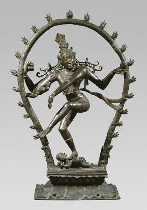 Skulpturen forestiller hinduguddommen Shiva som Nataraja, dansens herre, som danser i en ring af ild, mens han tramper Apasmara, den menneskelige uvidenheds dæmon, under fode. Nationalmuseet (Inv.nr. Da.161)