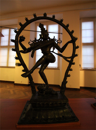 Den dansende Shiva. Udstillet i Etnografisk Samling på Nationalmuseet