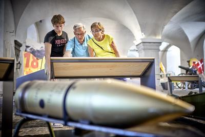 Tag hele familien med på Krigsmuseet Tag hele familien med på Krigsmuseet