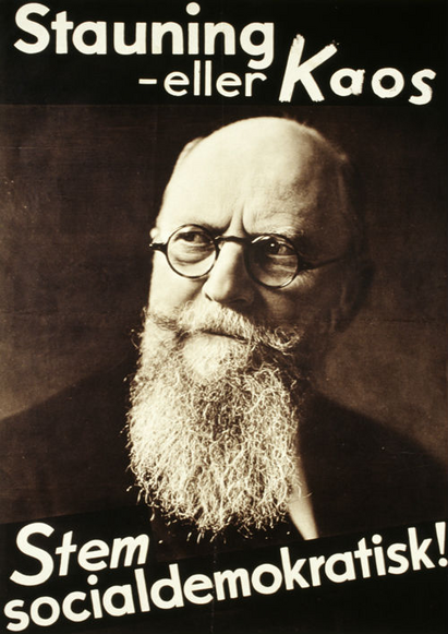 "Stauning - eller Kaos" lød parolen på Socialdemokratiets valgplakat fra 1935.
