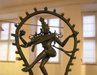 Statue af dansende Shiva i Nationalmuseets udstilling