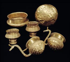 Prægtige guldskåle fra Borgbjerg Banke i Boeslunde, Vestsjælland, 1100-900 f.Kr.