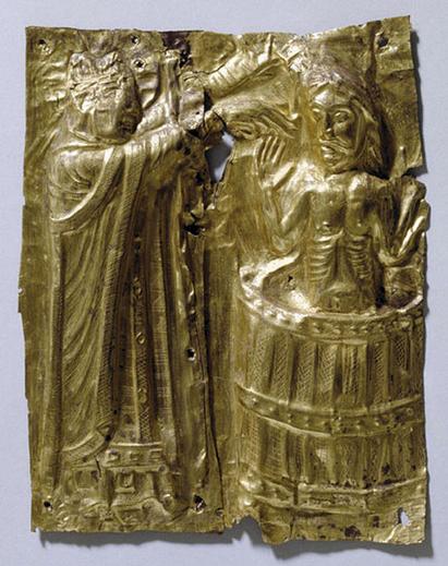 En lille forgyldt kobberplade fra Tamdrup kirke viser Harald Blåtands dåb. Truslen fra syd?