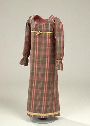 Ternet chemisekjole til en lille pige, ca. 1810